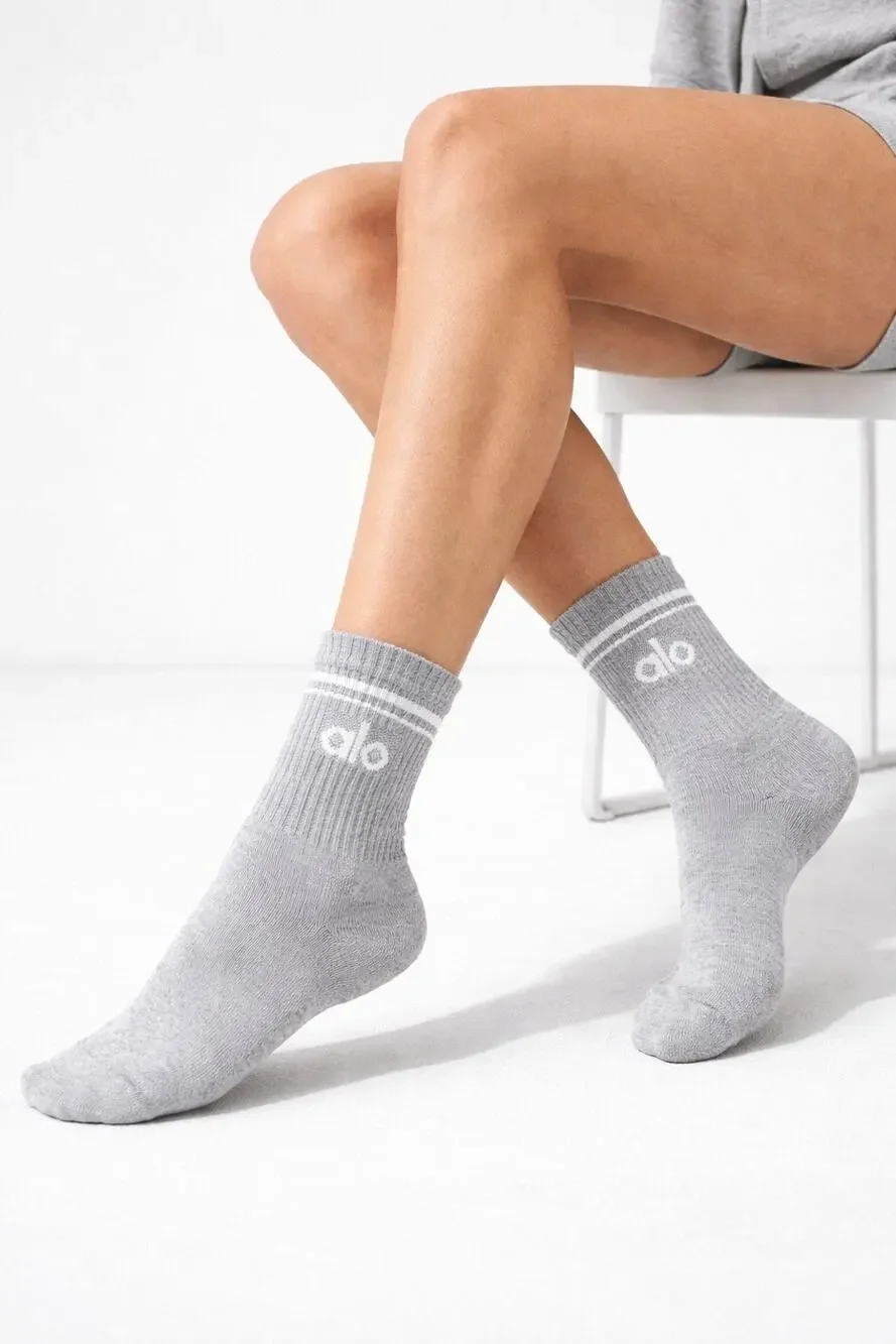 NWT Alo Yoga Half Crew Socks Gray White Unisex M Athleisure Retro Soft Girl